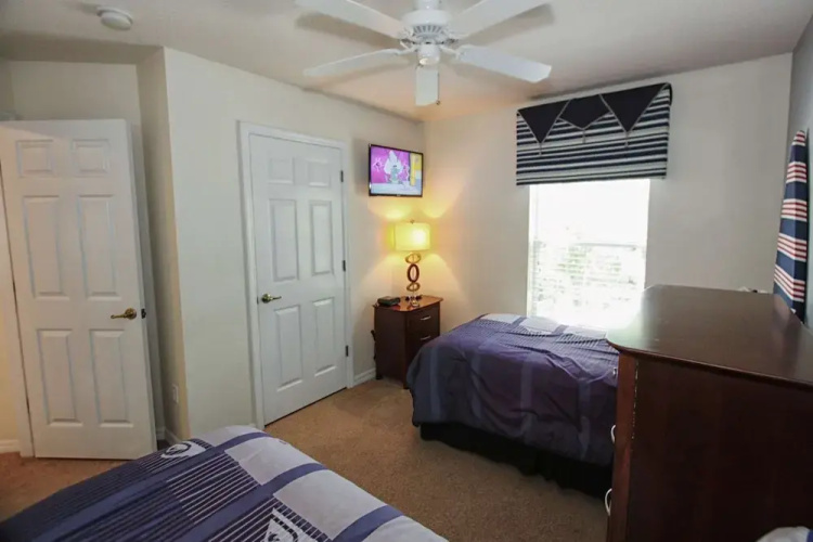 3031 Encantada