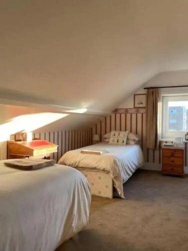 Regis Lodge Guesthouse