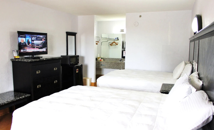 Fairway Inn