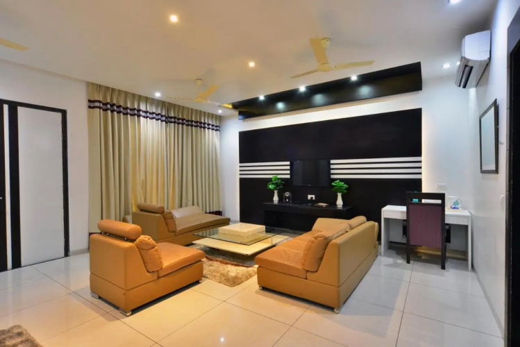 Jhansi Hotel