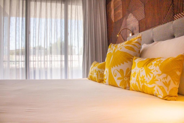 1 Bedroom Double Suite with partial ocean view