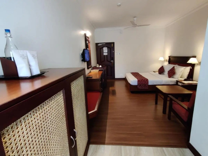 Issacs Residency