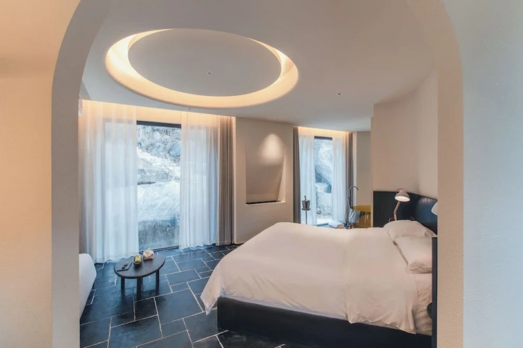 Classic Double room with land view