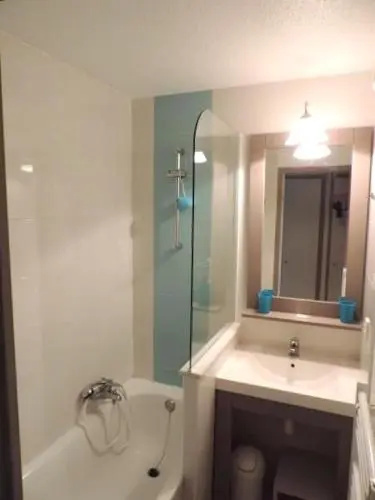 Cannes Front Beach Pools Apartment