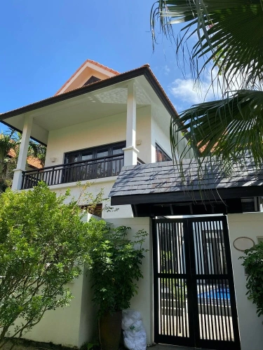 3 Bedrooms Villa
