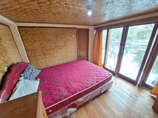 Deluxe Studio