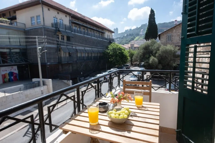2 Bedrooms Apartment with balcony