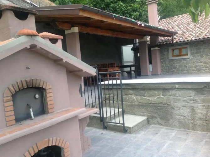 4 Bedrooms Cottage