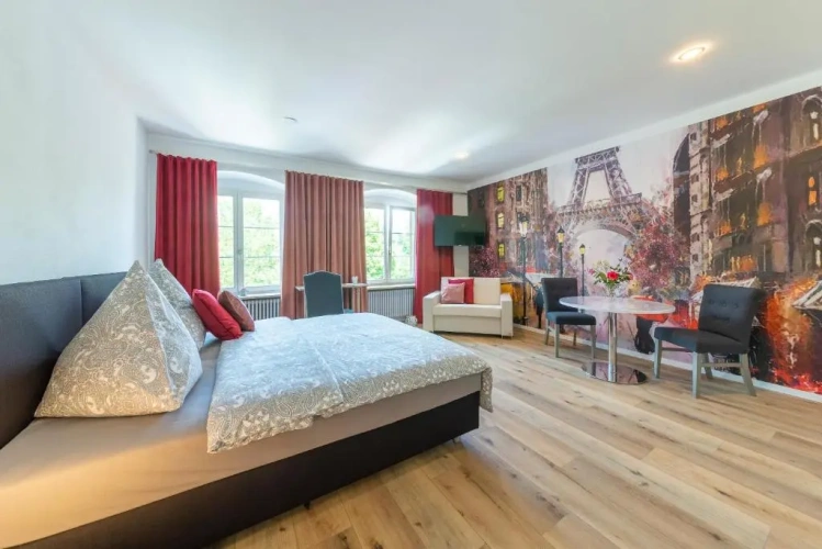1 Bedroom Apartment