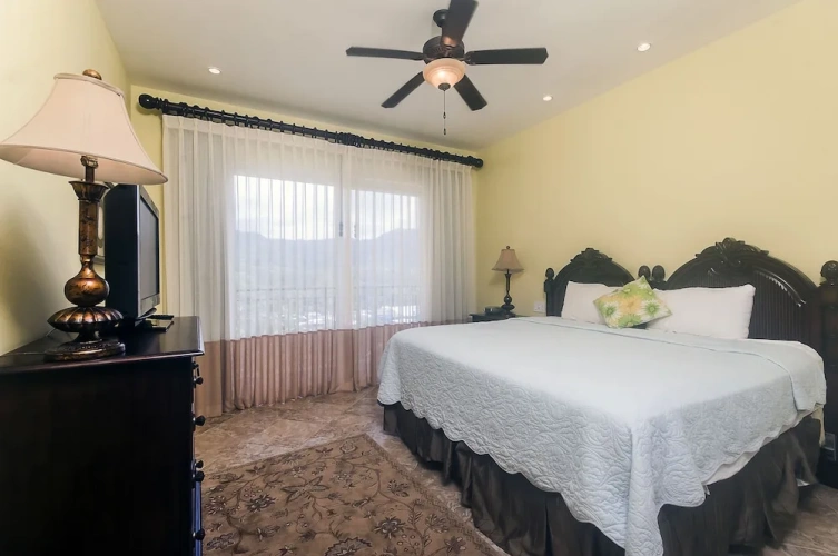3 Bedrooms Luxury Apartment with ocean view