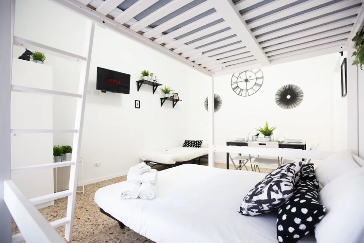 1 Bedroom Apartment with balcony