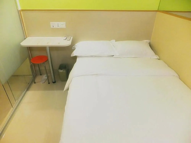 Yi Bai Chain Hotel