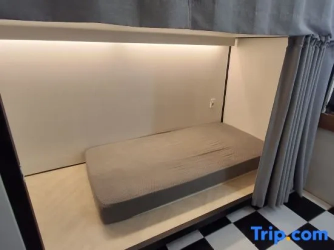 Bed in Dorm (female dorm)