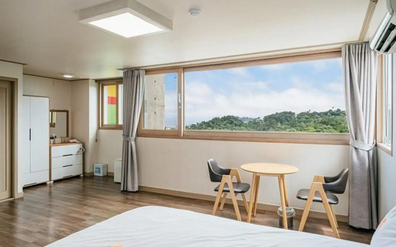 Orange Hotel