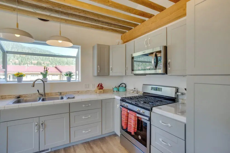 Magnificent Ouray Home w/ Deck & Mountain Views!