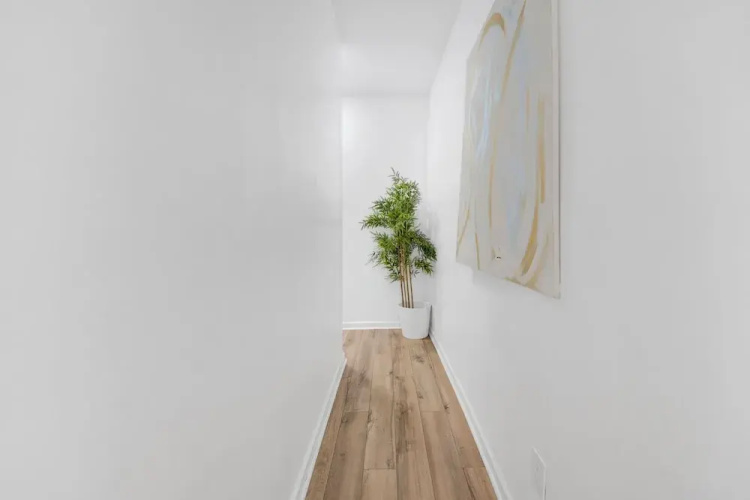Luxury 3 BR Near NYC with Easy Parking