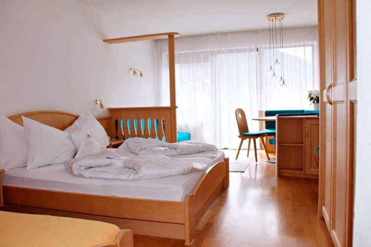 Hotel Alpina