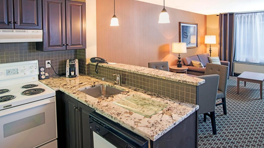 Holiday Inn Express & Suites Tremblant photo 42