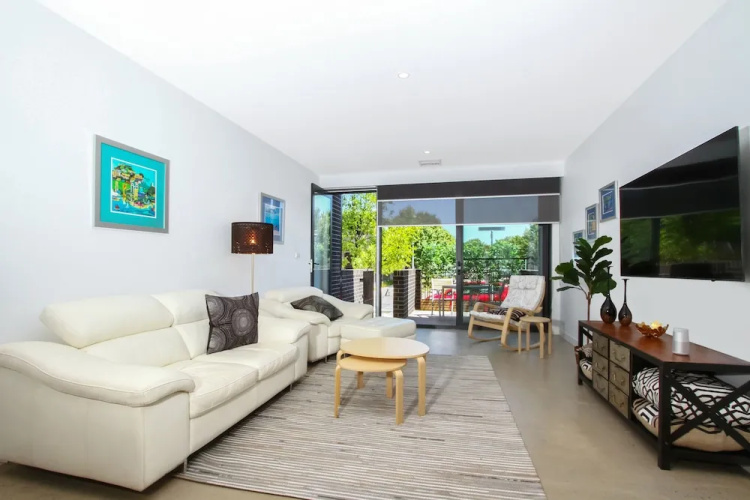 Accommodate Canberra - Dockside