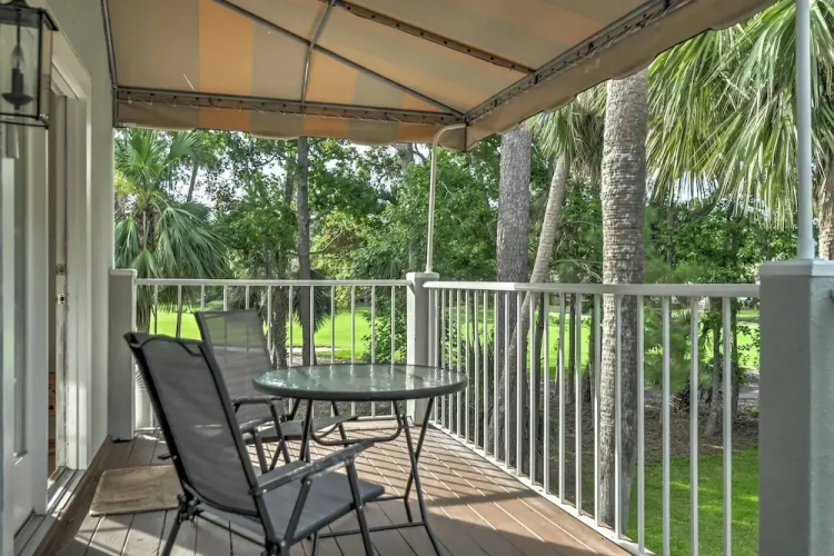 2 Bedrooms Villa with balcony