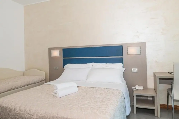 Deluxe Double room with balcony and beachfront