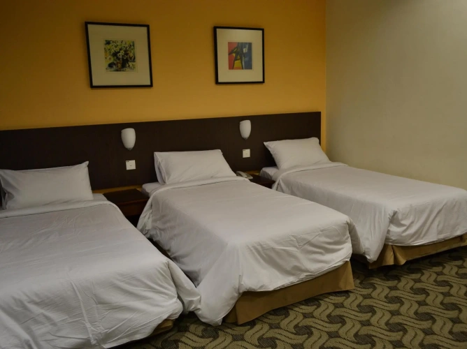 Standard Triple room