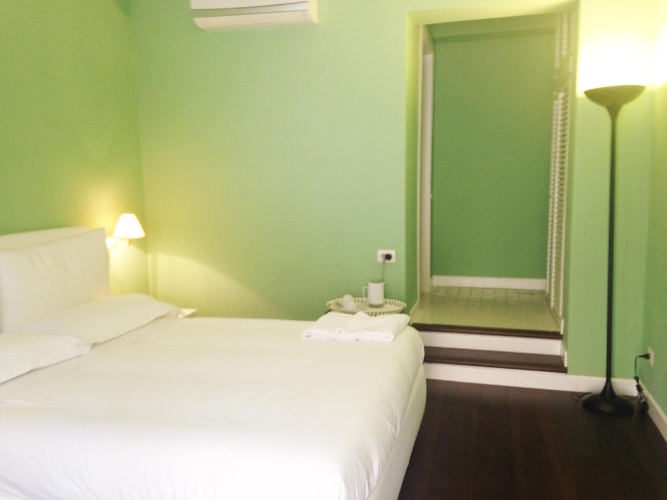 Standard Triple room