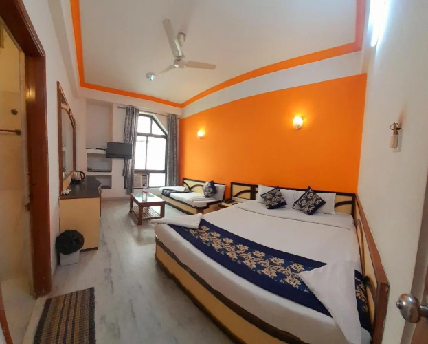 Hotel Indore Palace