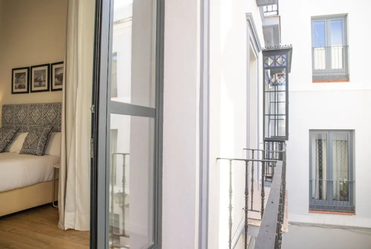 nQn Aparts & Suites Sevilla