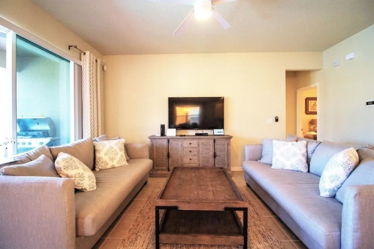 ACO PREMIUM–7 bd with south facing Pool/Spa (1727)
