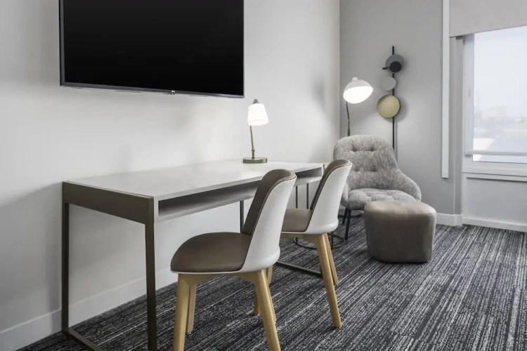 1 Bedroom Suite
