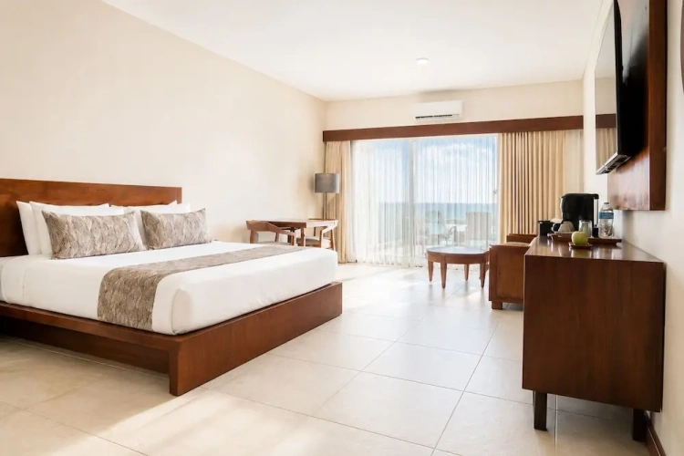 Standard room with balcony