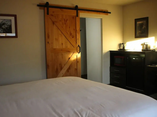 Eagle River Lodge