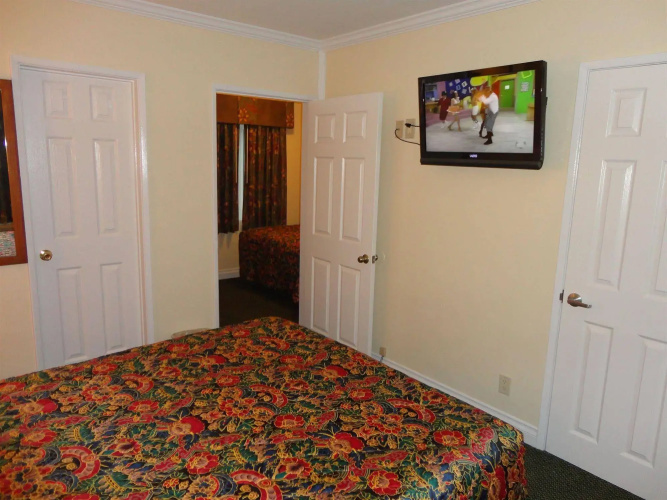 Redondo Inn and Suites