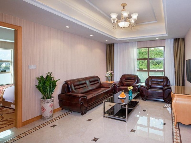 Deluxe Suite