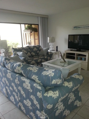 2 Bedrooms Comfort room with view