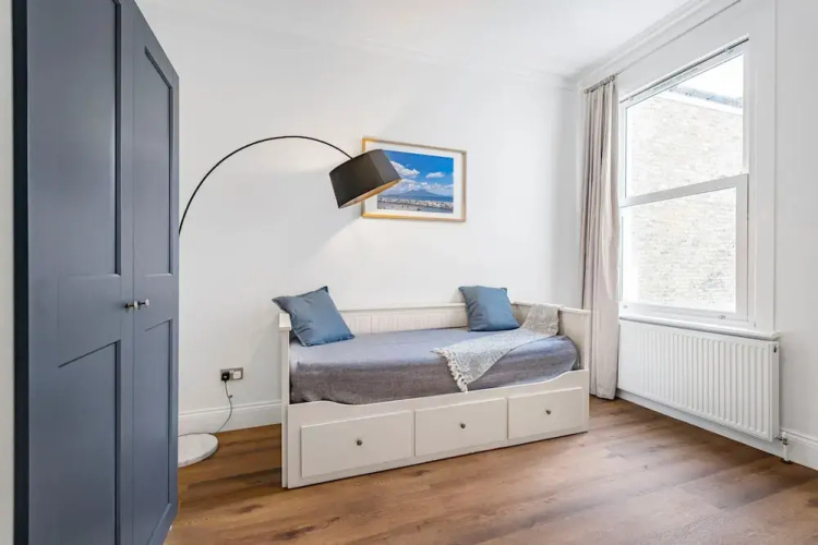 Modern 5-bed Home in Maida Vale