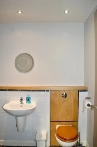 Modern 2 Bedroom City Centre Flat