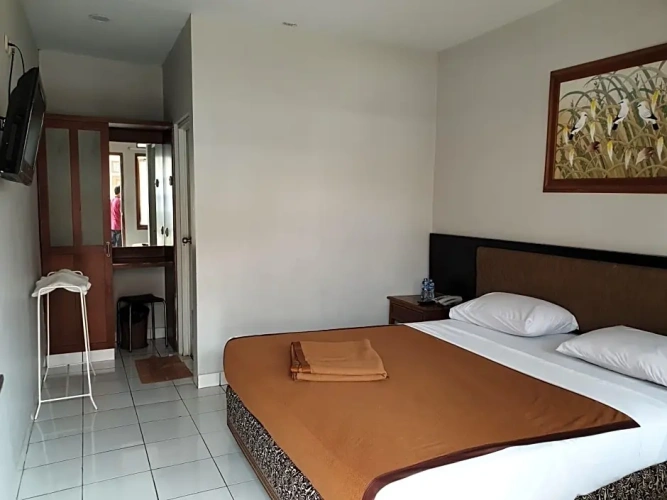 Economy room