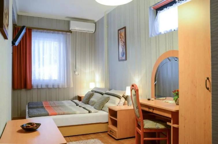 Standard Double room with garden view
