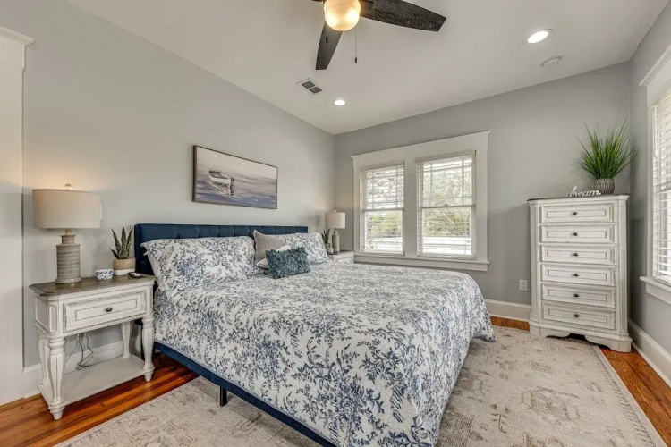 Chic Jacksonville Getaway, Walk to River & Parks!