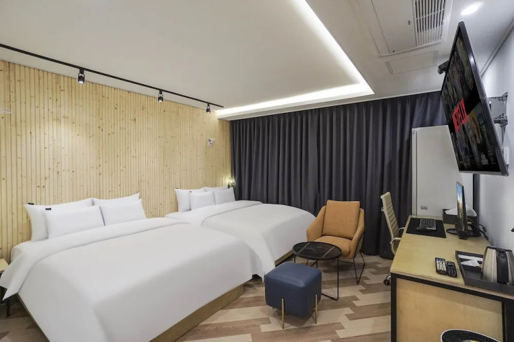 Arden Hotel