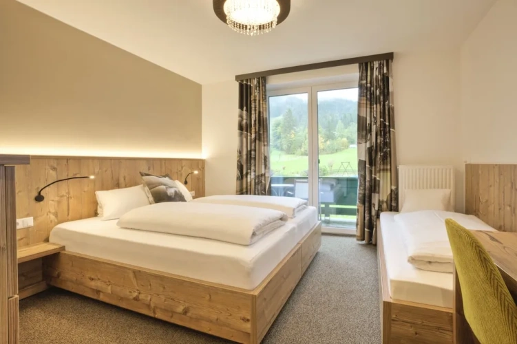 1 Bedroom Comfort Double room with balcony and with garden view