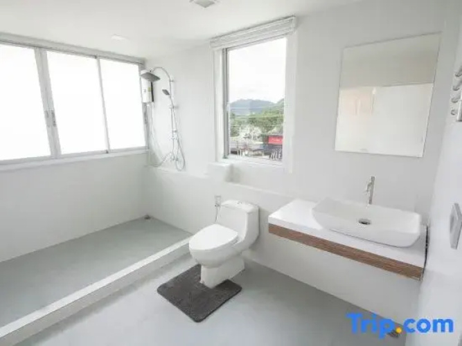 Spacious 2 Bedrooms 360deg Mountain-View Apartment
