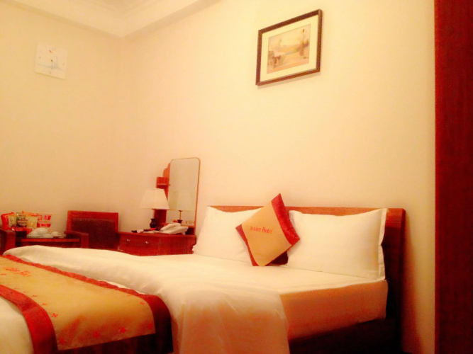 Avalon Hotel
