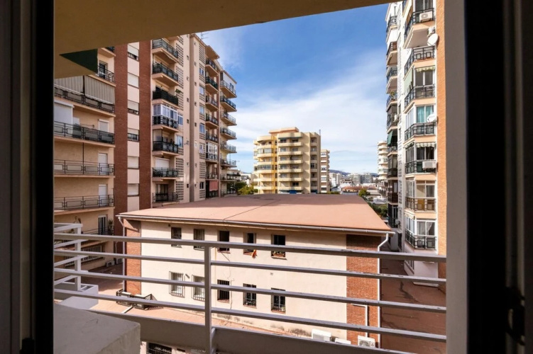 Fuengirola Centre - Modern 2BR Apartment -one Step to Everything