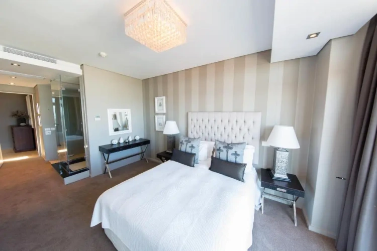 3 Bedrooms Penthouse Apartment