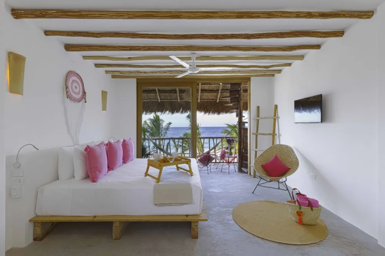 Punta Blanca | Beachfront Boutique Hotel