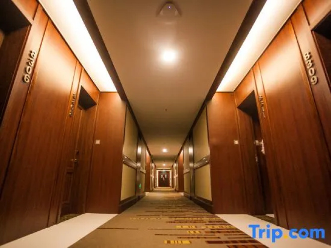 Tingyue Hotel