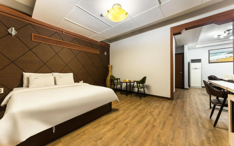 Hotel No.1